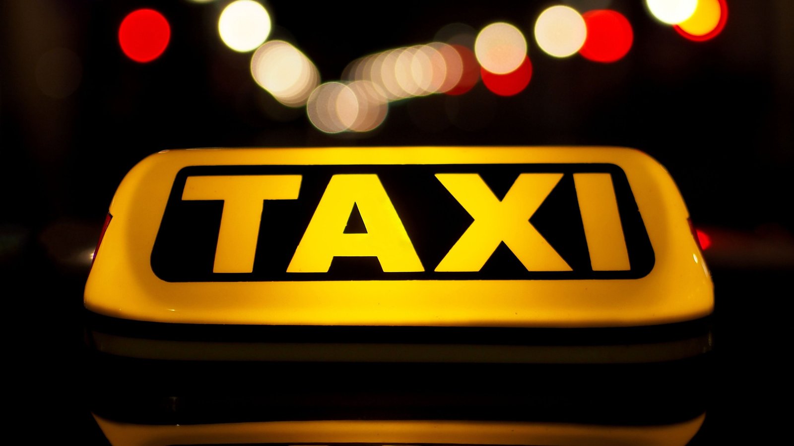 Why Hiring Taxi Services Is a Great Choice - Robert Jones | Tealfeed