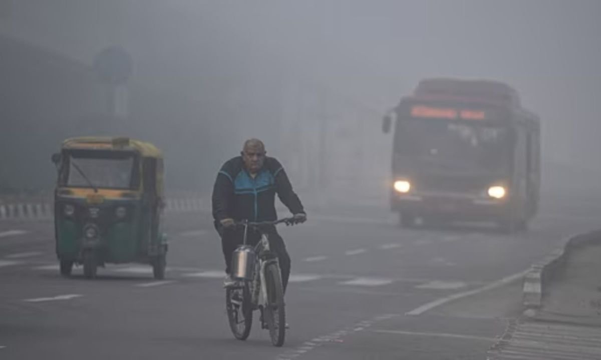Congress Blames AAP for Delhi Air Pollution, Calls it a Misleading Tactic