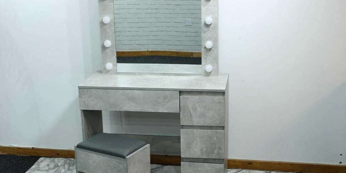The Ultimate Guide to Choosing a Corner Dressing Table with a Hollywood Mirror for Your Cosy Home