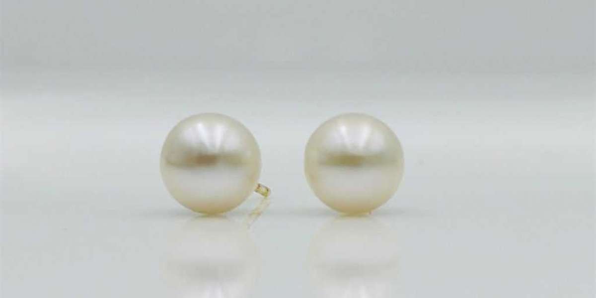 Discover Unique Creations at Jewellery Stores in High Wycombe