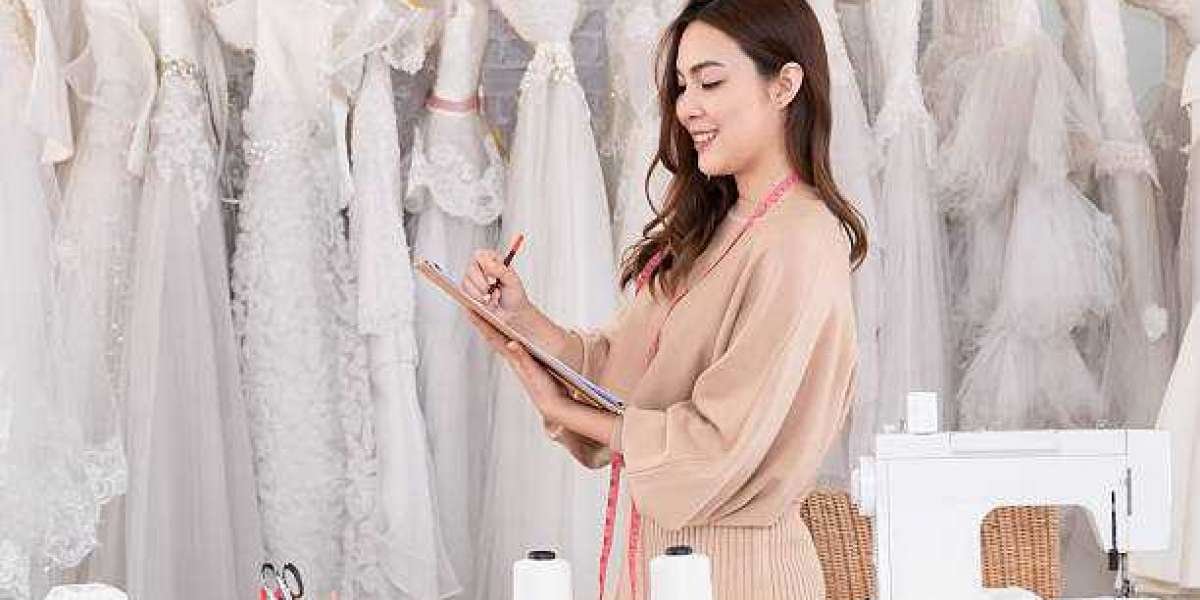 Inside the World of Fashion, It-Girls and Their Effortless Chic Style