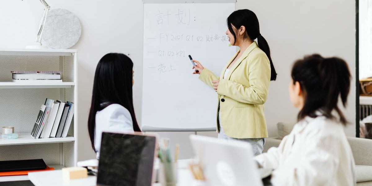 Best Management Course Training in London: Build Strong Leadership and Workplace Skills