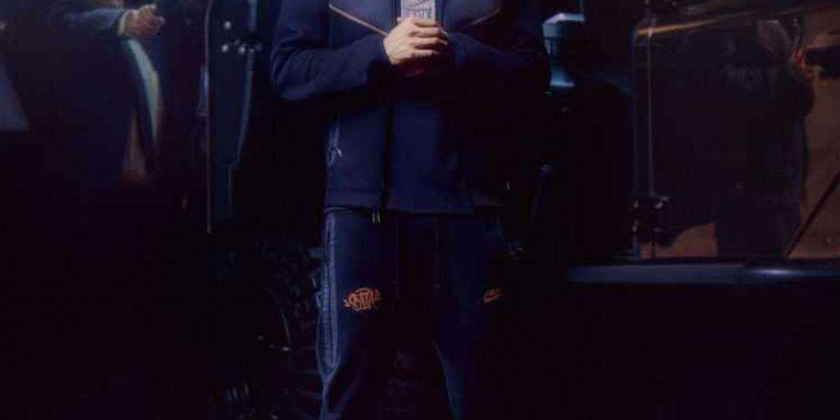 syna world tracksuit