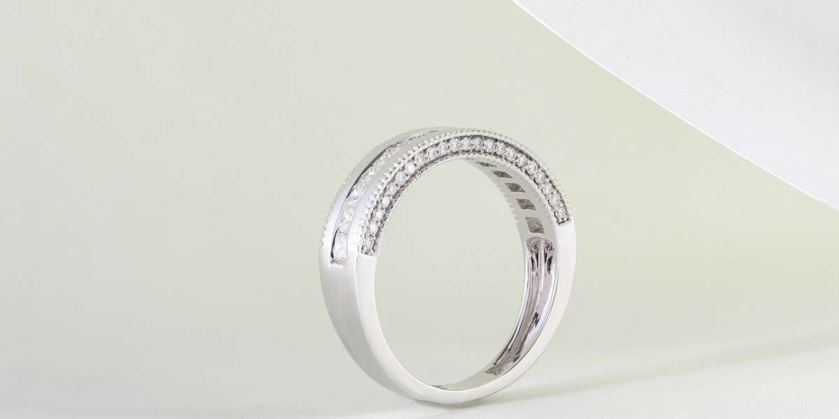 Questions to Ask Before Buying an Eternity Wedding Ring in London